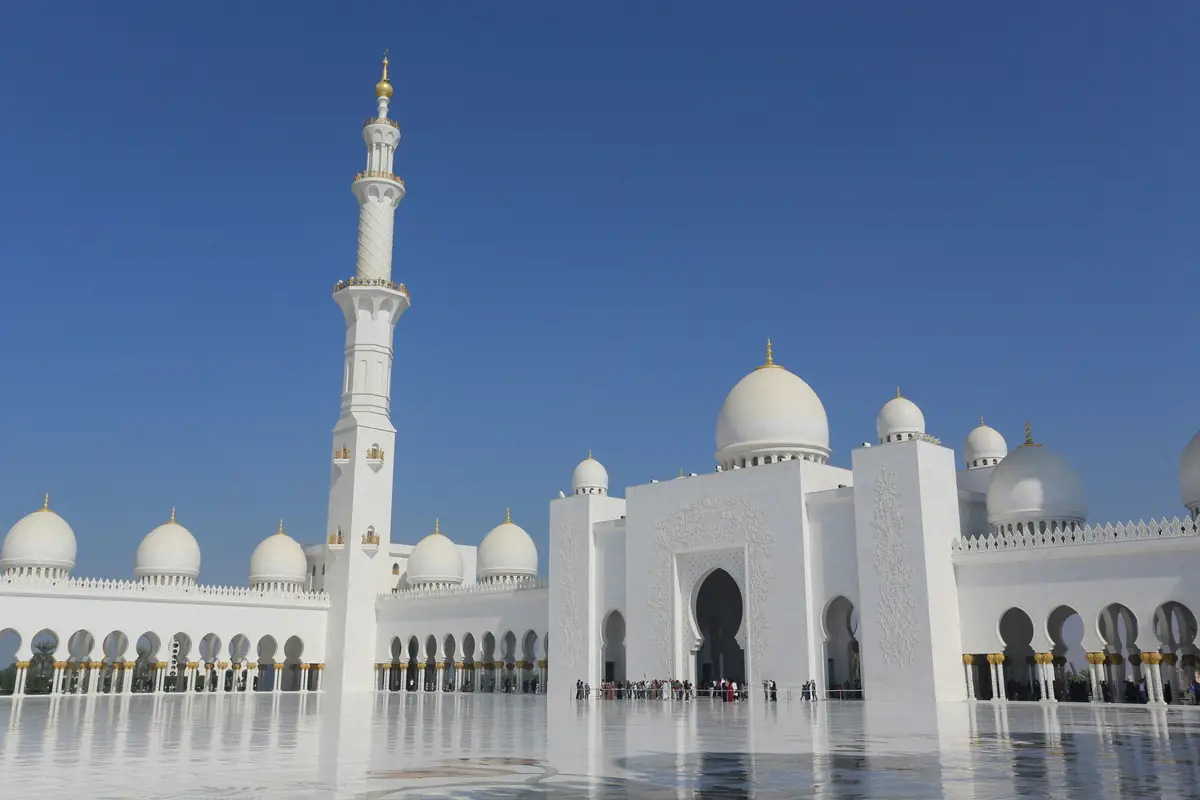 جامع الشيخ زايد الكبير في أبوظبي