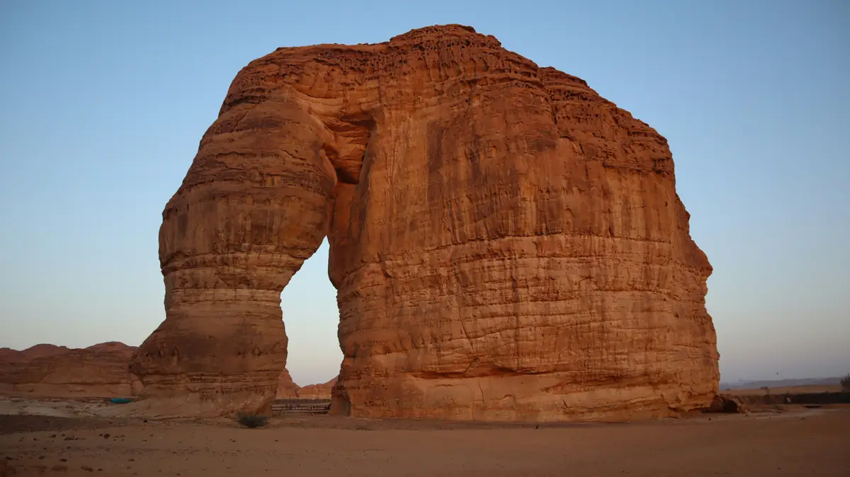 صخرة الفيل في العلا