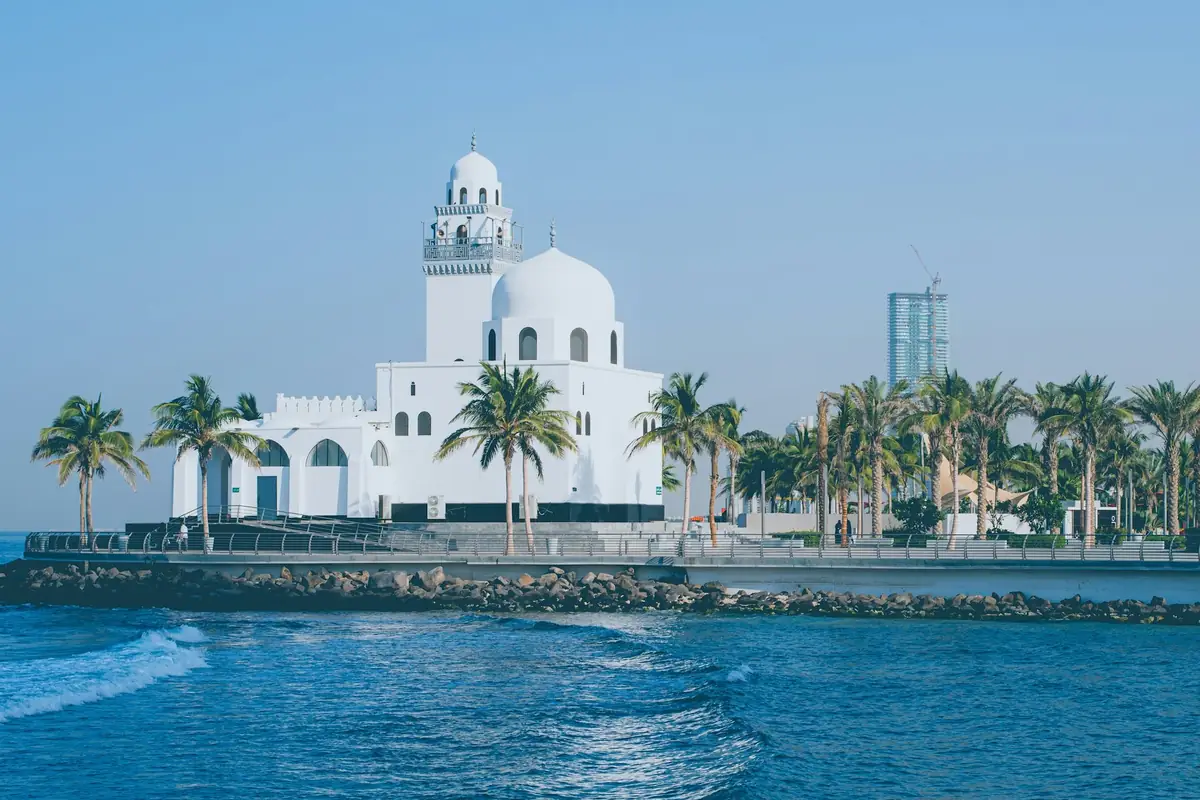 مسجد الرحمة على كورنيش جدة