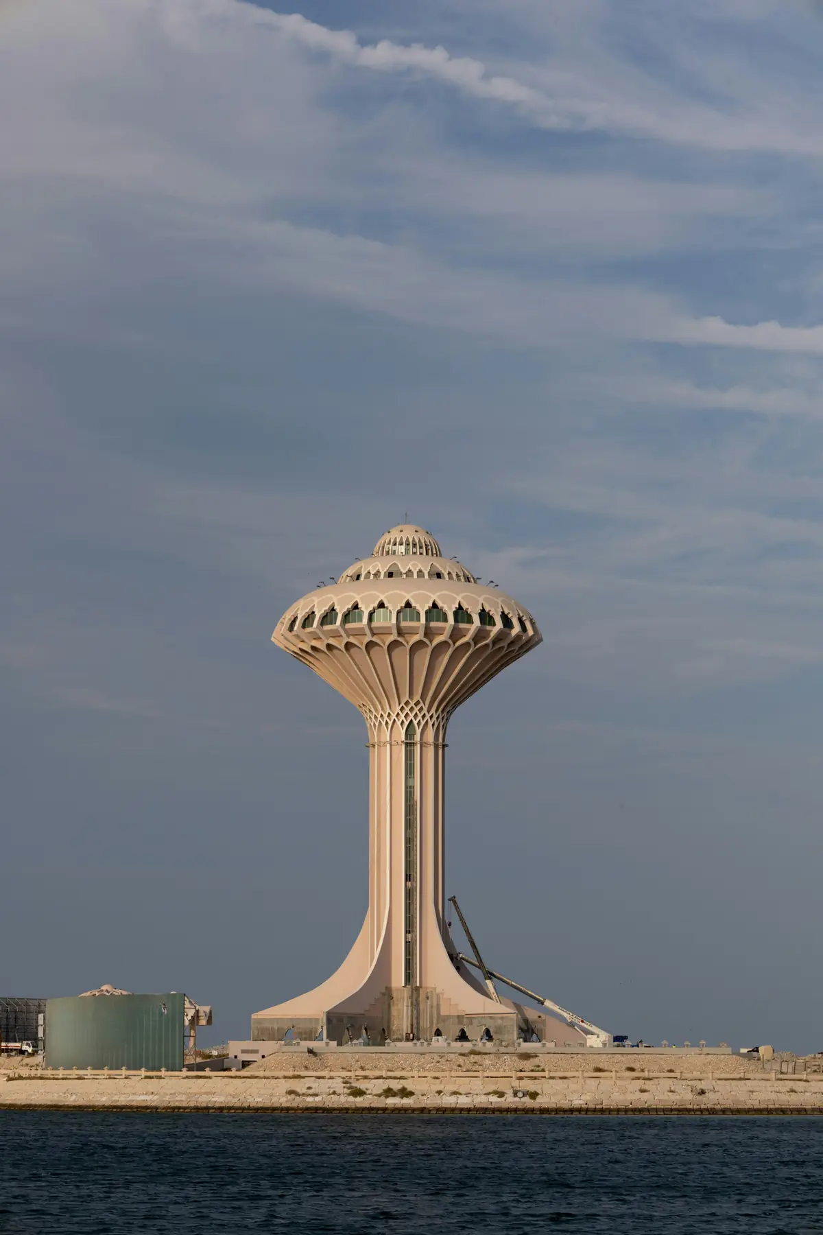 برج مياه الخبر على الكورنيش