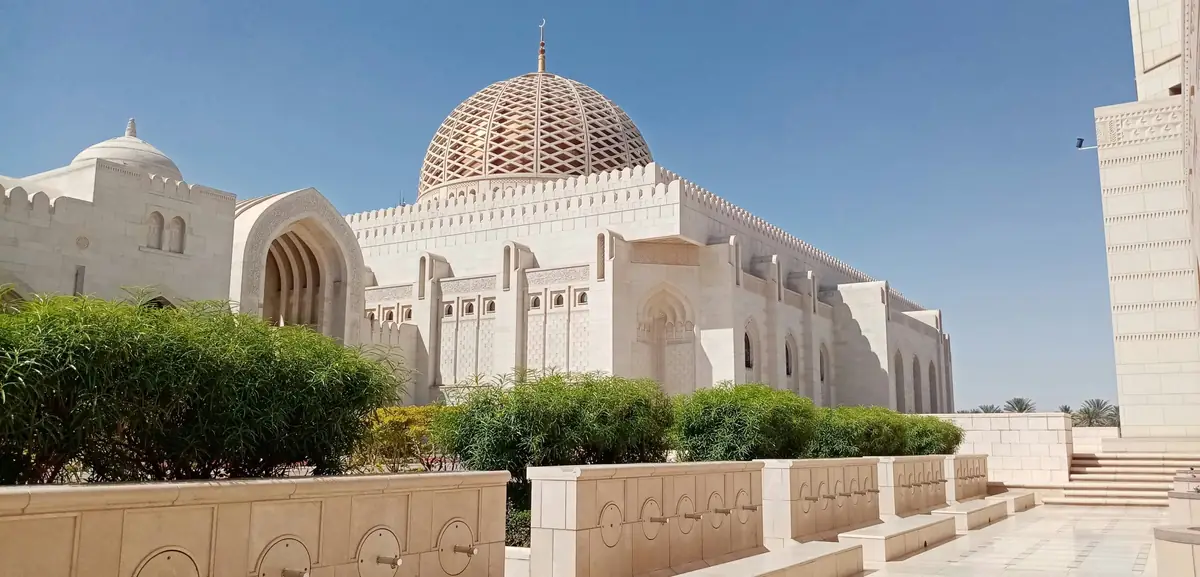 جامع السلطان قابوس الأكبر في مسقط