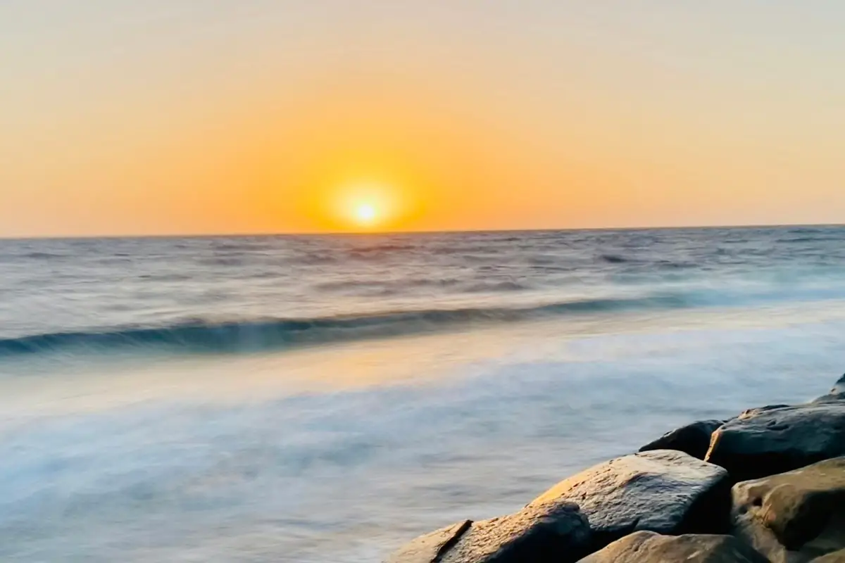 غروب الشمس على ساحل رابغ